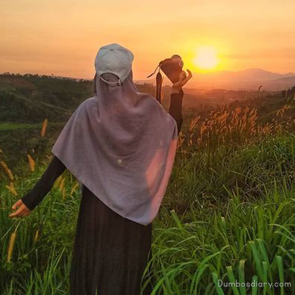 Dps Of Stylish Hiding Face Hijabi Muslim Girl With Niqab