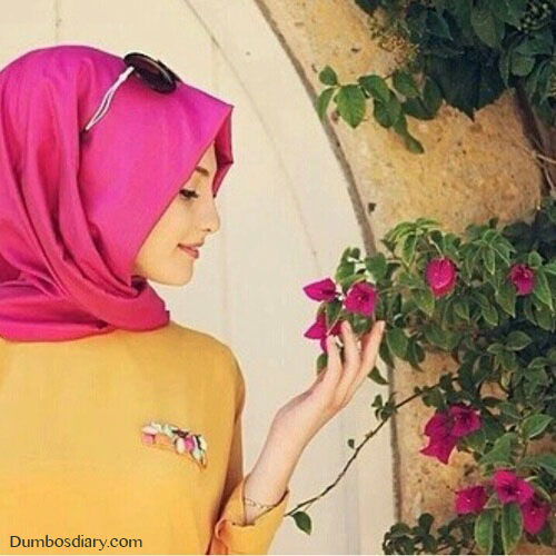Pink hijab girl
