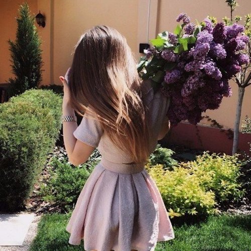 cute-smart-girl-with-bouquet